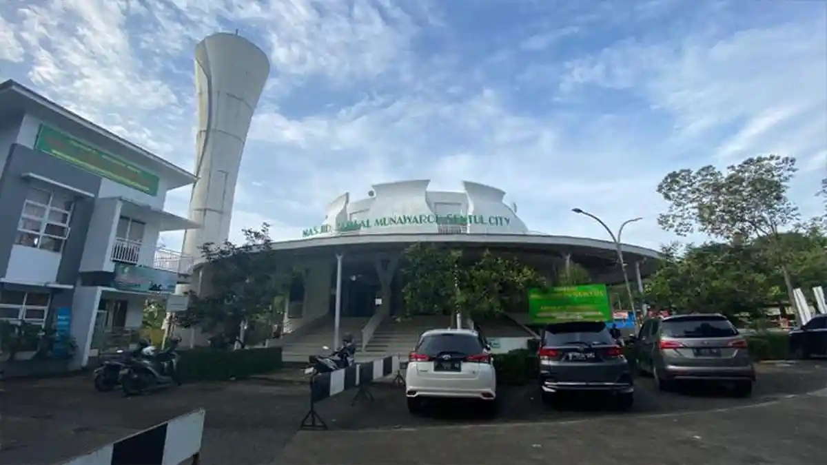 Masjid Jami Al-Munawaroh: Tempat Ibadah yang Menginspirasi di Cilacap
